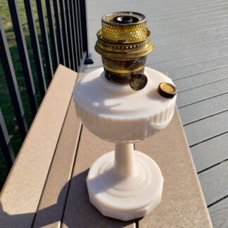 Aladdin Lamp Alacite Tall Lincoln Drape Circa 1940-1949