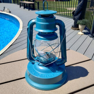 Rayo Royal Lantern with Dented Hood